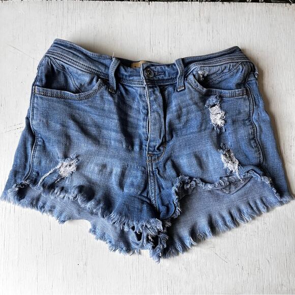 Hollister Short-Short High Rise distressed Blue Denim Shorts size 3 - Picture 1 of 7